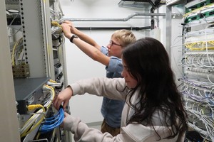 Praxisorientierte Einblicke in die Welt der Informatik