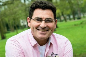 Gewaltprävention in Pflege und Betreuung Professionell bleiben unter Druck