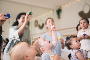 Minis 13-30 Monate Donnerstag 15.45 Uhr